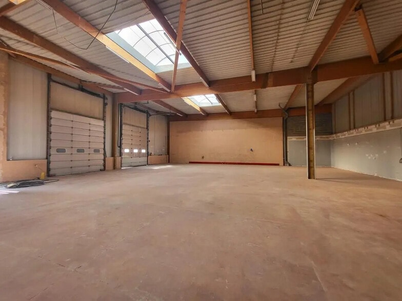 Local d’activités dans La Verpillière à louer - Photo intérieure – Image 2 sur 7