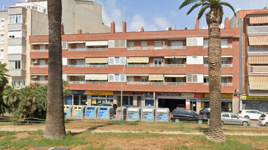 Immeuble residentiel dans Castelldefels, Barcelona à vendre - Photo de l’immeuble – Image 1 sur 1