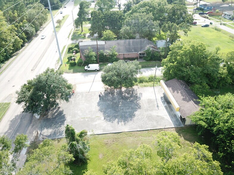 8102 W Tidwell Rd, Houston, TX à vendre - Photo de l’immeuble – Image 3 sur 3