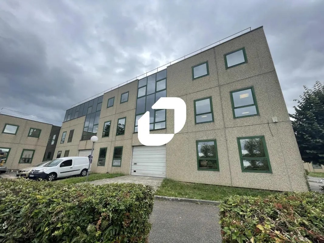 Bureau dans Viry-Châtillon à vendre Photo de l’immeuble– Image 1 sur 12