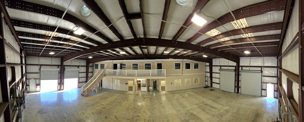 610 Clear Creek Ave, League City, TX à louer - Photo de l’immeuble – Image 2 sur 21