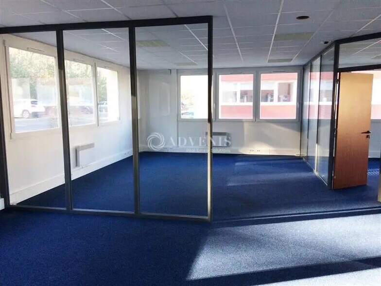 Bureau dans Vendôme à louer - Photo de l’immeuble – Image 3 sur 5