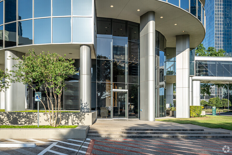 12 Greenway Plz, Houston, TX à louer - Photo de l’immeuble – Image 3 sur 7