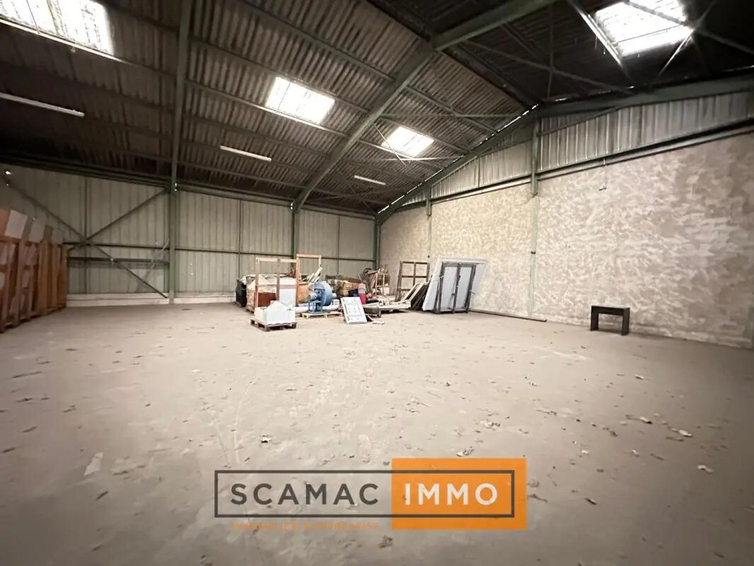 Industriel/Logistique dans Gignac-la-Nerthe à louer Photo de l’immeuble– Image 1 sur 6