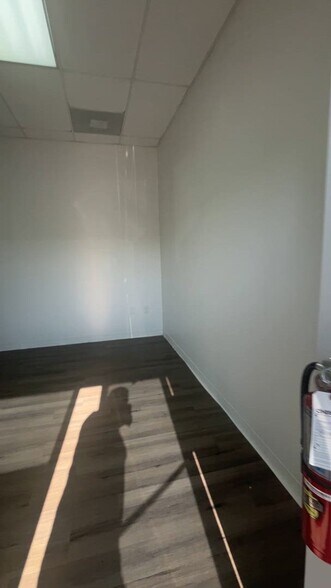 5014 Forsyth Commerce Rd, Orlando, FL à louer - Vidéo sur l’annonce professionnelle – Image 2 sur 6