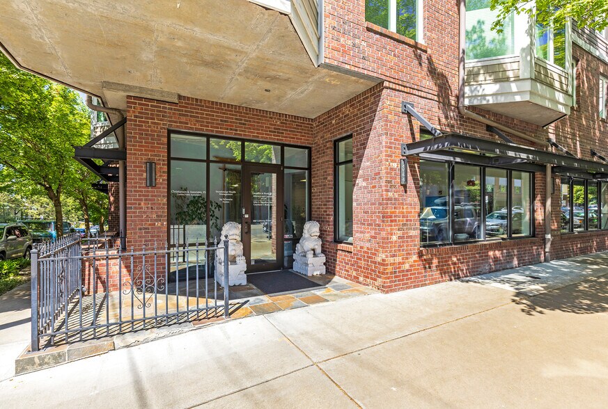 4847 California Ave, Seattle, WA à vendre - Photo de l’immeuble – Image 2 sur 8