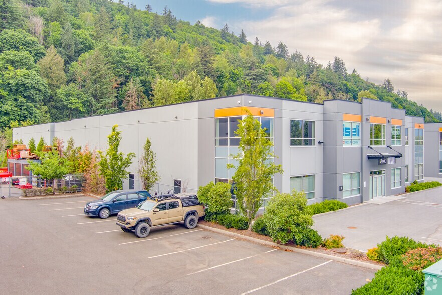 43923 Progress Way, Chilliwack, BC à louer - Photo de l’immeuble – Image 2 sur 4