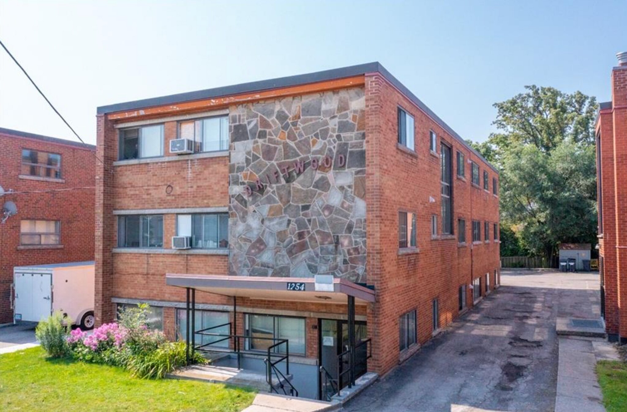 1254 Fennell Ave E, Hamilton, ON à vendre Photo principale– Image 1 sur 24