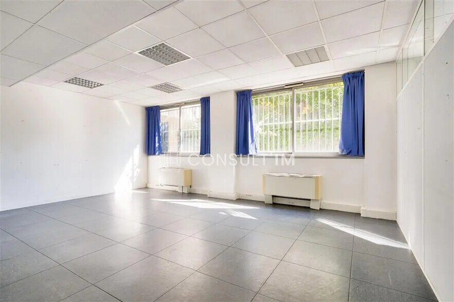 Bureau dans Boulogne-Billancourt à louer - Photo de l’immeuble – Image 3 sur 8