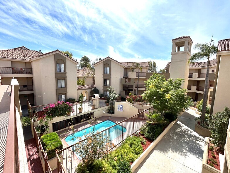 8350 Gardendale St, Paramount, CA à vendre - Photo de l’immeuble – Image 3 sur 33