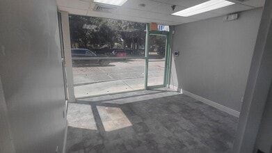 21113 Johnson St, Pembroke Pines, FL à louer Photo intérieure– Image 2 sur 4