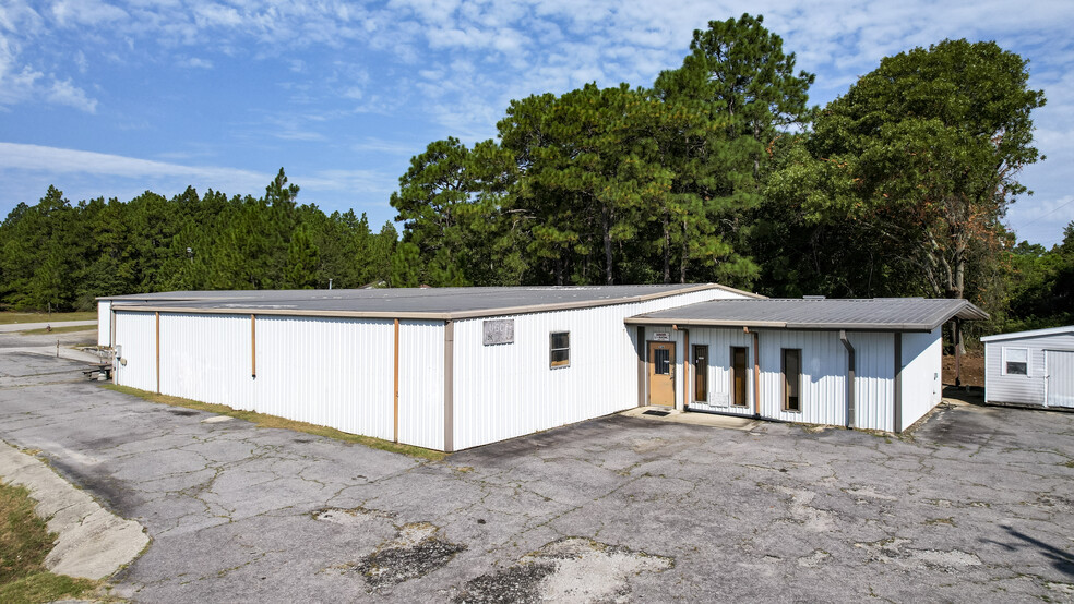 236 Standard Warehouse Rd, Lugoff, SC à vendre - Photo de l’immeuble – Image 1 sur 10