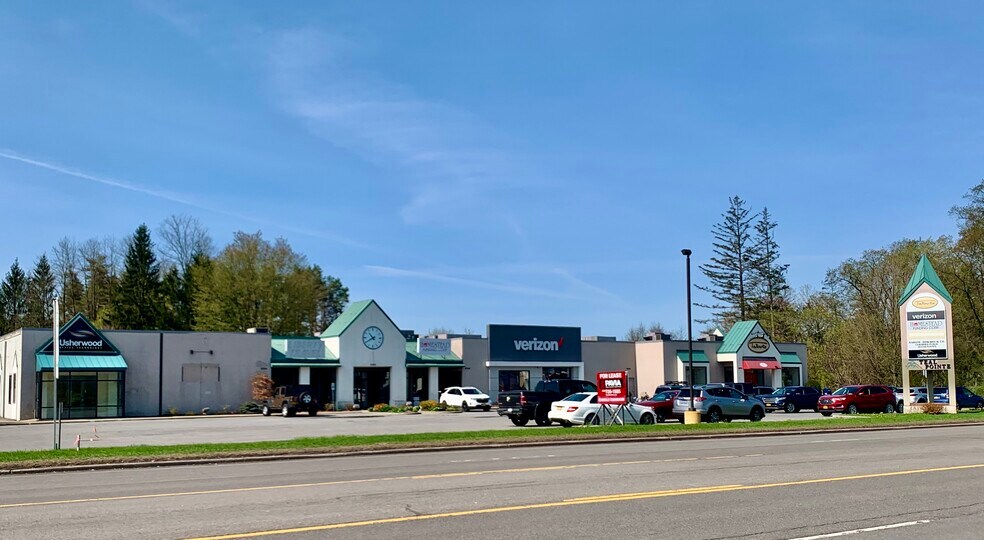 8496-8504 Seneca Tpke, New Hartford, NY à louer - Photo de l’immeuble – Image 2 sur 4