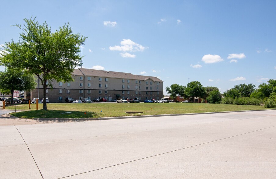 4178 Sandshell Dr, Fort Worth, TX à vendre - Photo de l’immeuble – Image 2 sur 25