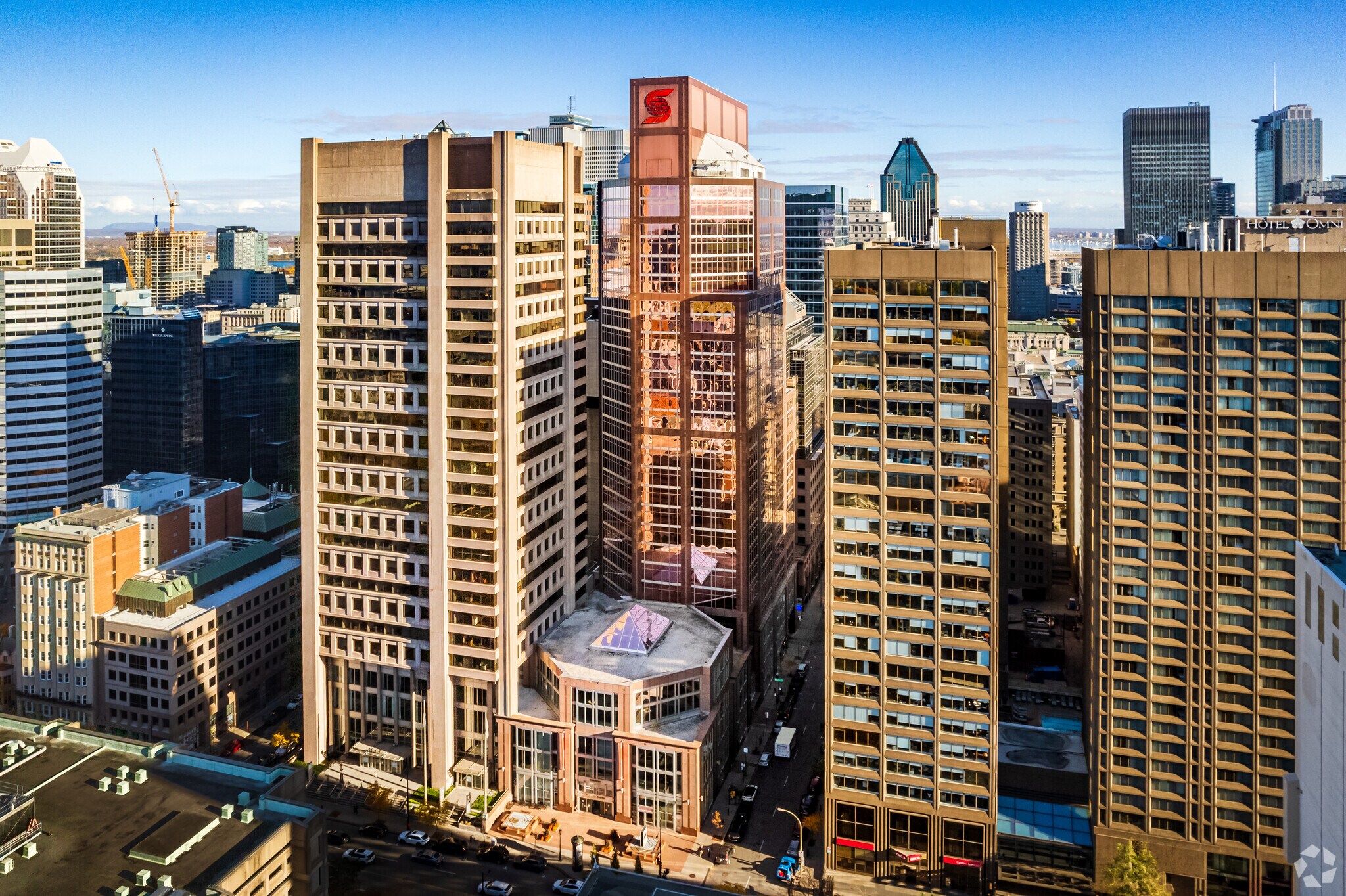 1002 Rue Sherbrooke O, Montréal, QC à louer Photo principale– Image 1 sur 7