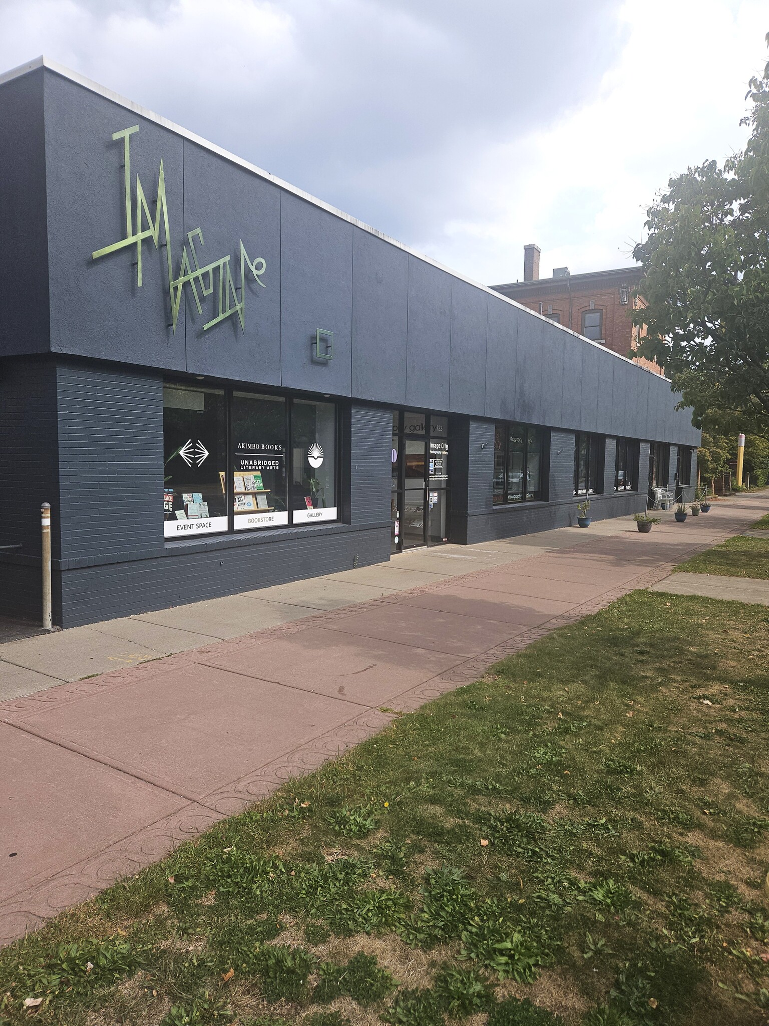 714-730 University Ave, Rochester, NY à louer Photo de l’immeuble– Image 1 sur 4