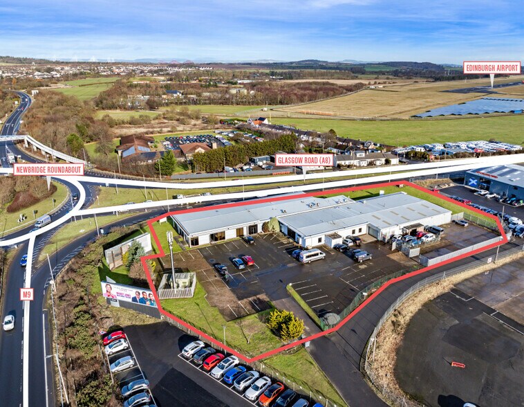 Queen Anne Dr, Newbridge à vendre - Photo de l’immeuble – Image 1 sur 9