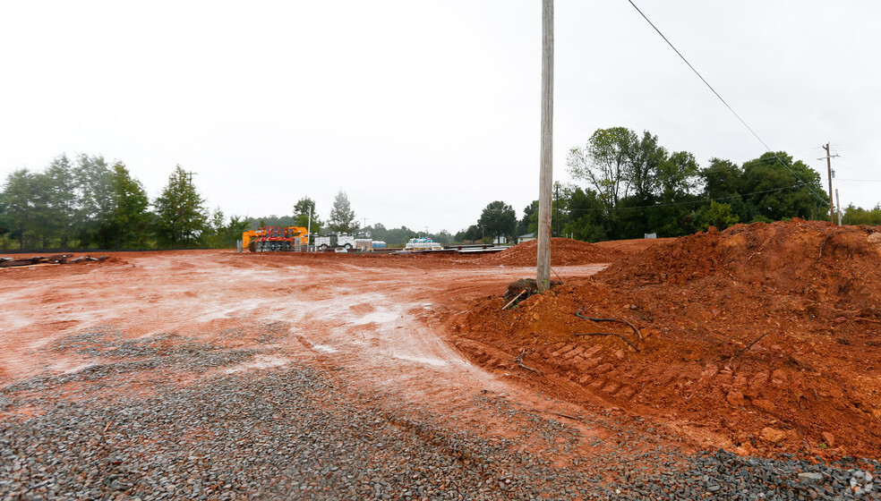 3104 W Old Hwy 150, Crouse, NC à vendre - Photo de l’immeuble – Image 3 sur 4