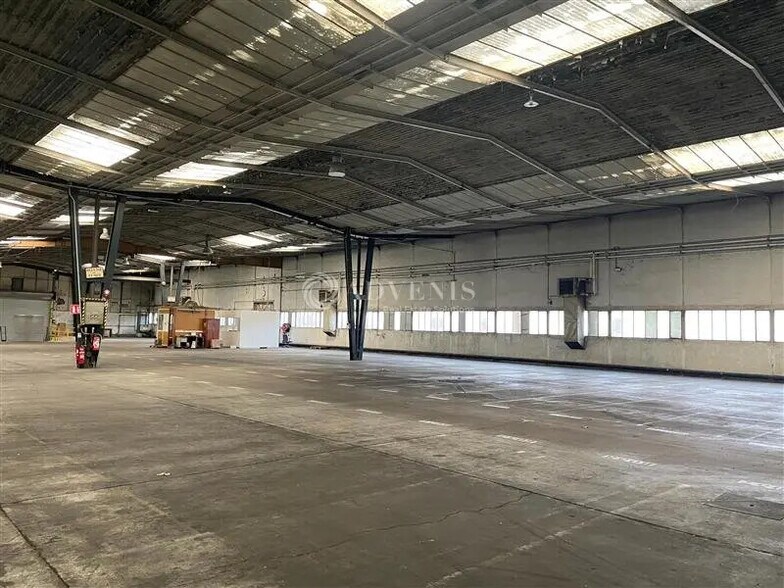 Industriel/Logistique dans Saint-Doulchard à louer - Photo intérieure – Image 3 sur 4