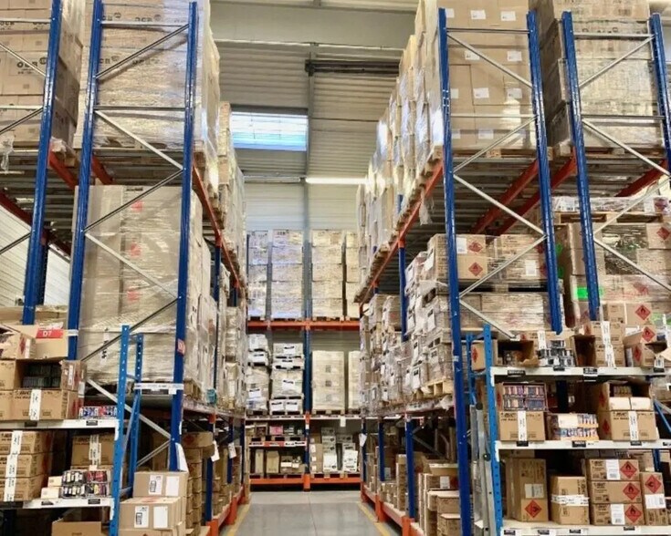 Local d’activités dans La Courneuve à louer - Photo intérieure – Image 1 sur 5