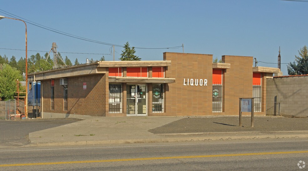 12124 N Market St, Mead, WA à louer - Photo principale – Image 1 sur 2