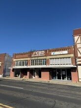 1215 Sam Houston Ave, Huntsville, TX à louer Photo de l’immeuble– Image 1 sur 11