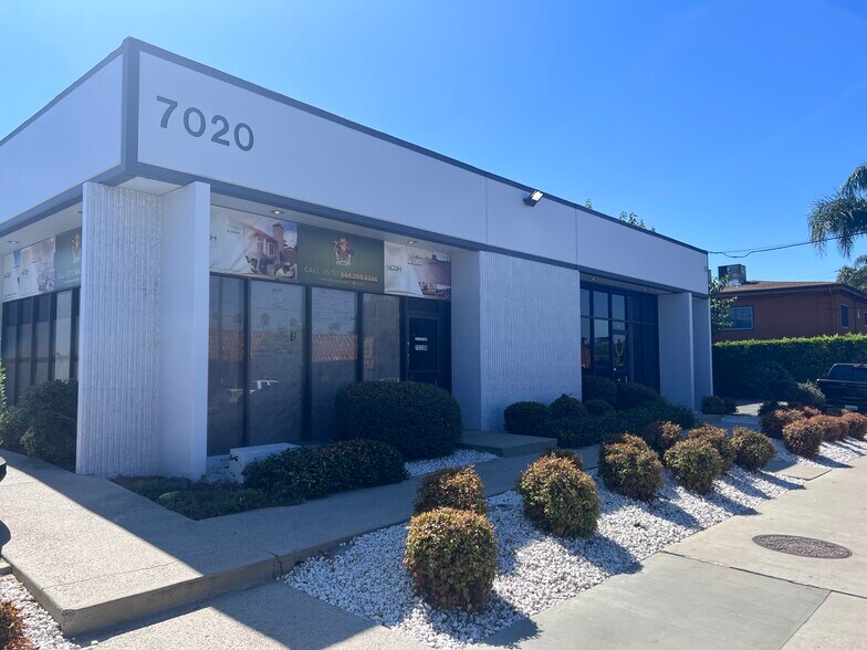 7020 Hayvenhurst Ave, Van Nuys, CA à louer - Photo de l’immeuble – Image 1 sur 3
