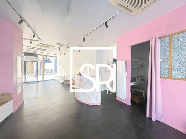 Plus de détails pour Local commercial à louer