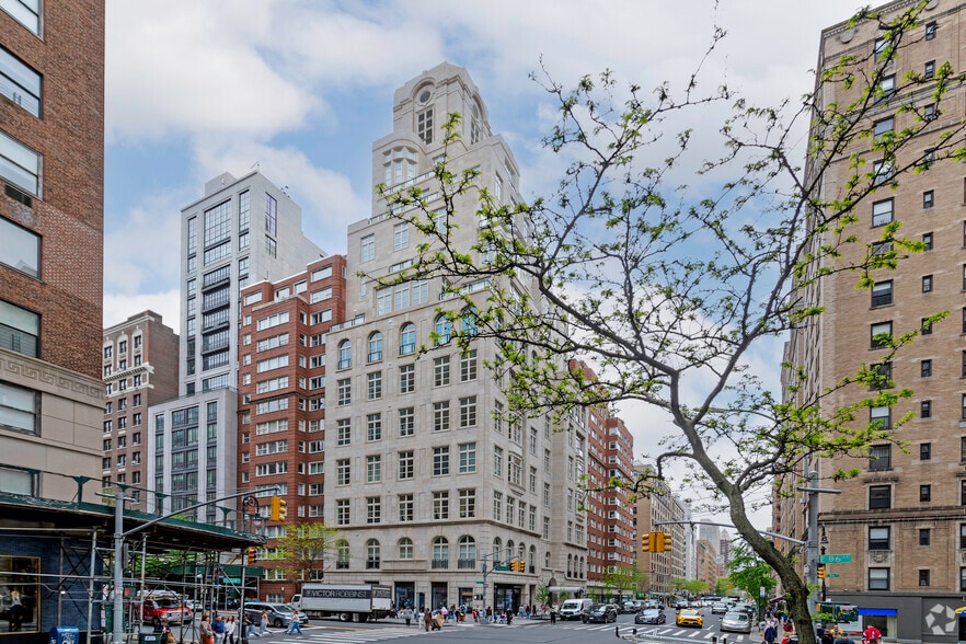1045 & 1165 Madison Avenue portefeuille de 2 biens à vendre sur LoopNet.fr - Photo principale – Image 1 sur 2