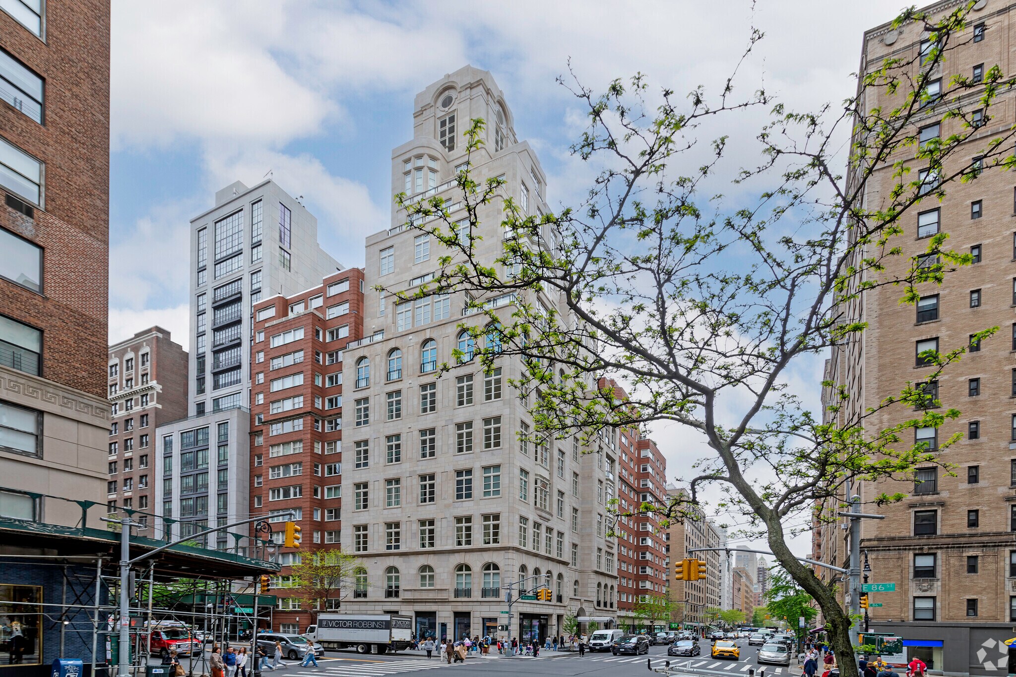 1045 & 1165 Madison Avenue portefeuille de 2 biens à vendre sur LoopNet.fr Photo principale– Image 1 sur 3