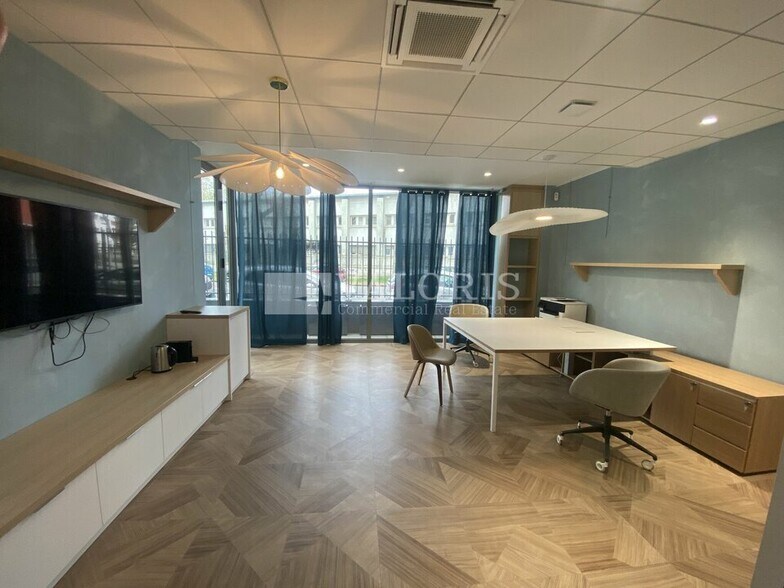 Bureau dans Lyon à louer - Photo de l’immeuble – Image 3 sur 9
