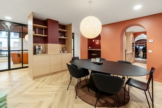 96-98 Rue Montgolfier, Lyon à louer Photo intérieure– Image 2 sur 9