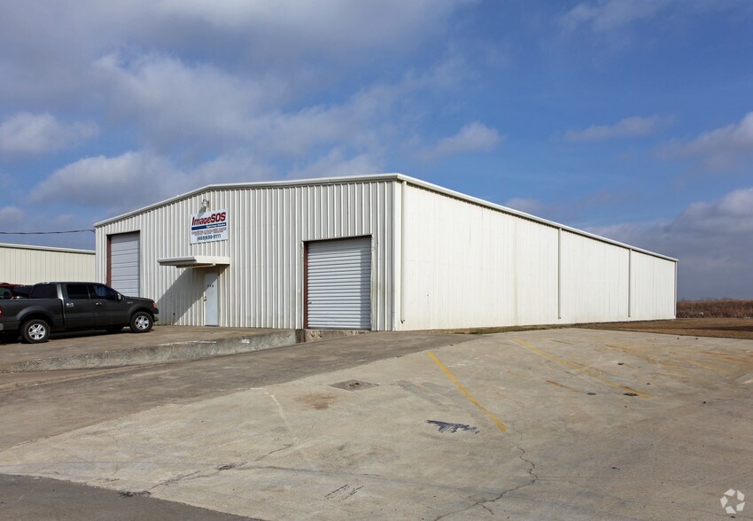 200 Industrial Dr, Forney, TX à louer - Photo de l’immeuble – Image 3 sur 3