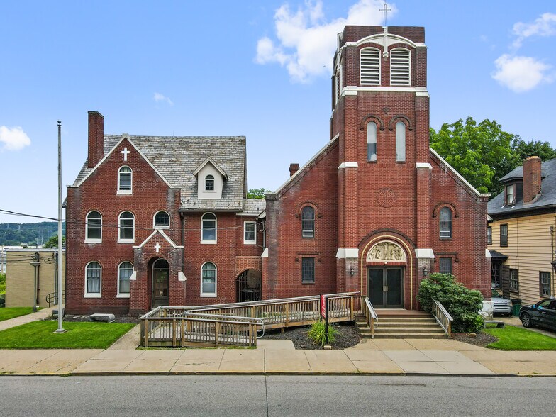 239 Merchant st, Ambridge, PA à louer - Photo principale – Image 1 sur 22