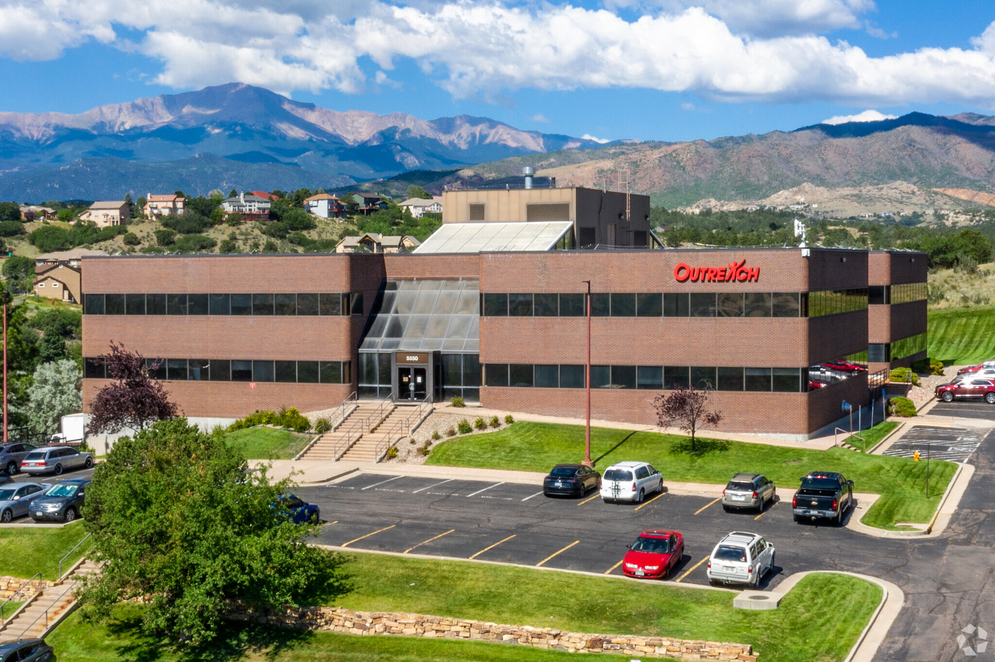 5550 Tech Center Dr, Colorado Springs, CO à louer Photo de l’immeuble– Image 1 sur 12