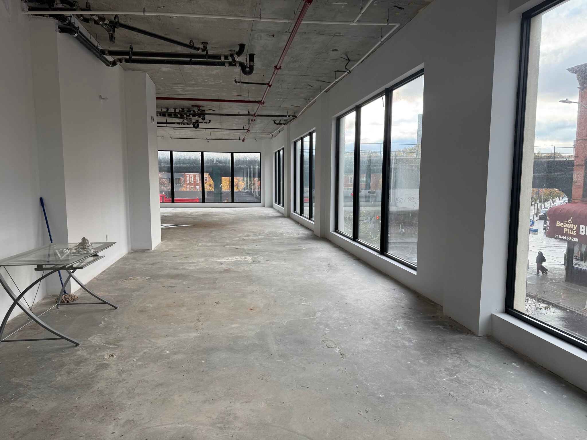 1587 Broadway, Brooklyn, NY à louer Photo intérieure– Image 1 sur 19