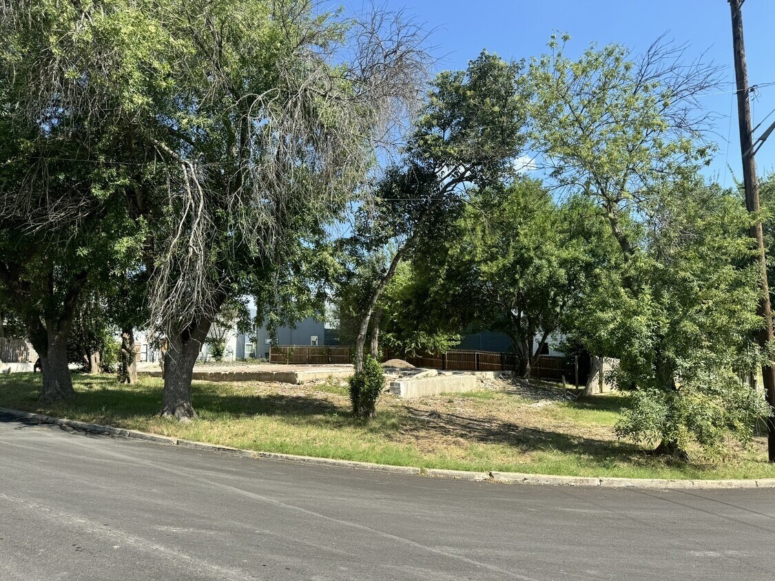 View Photo