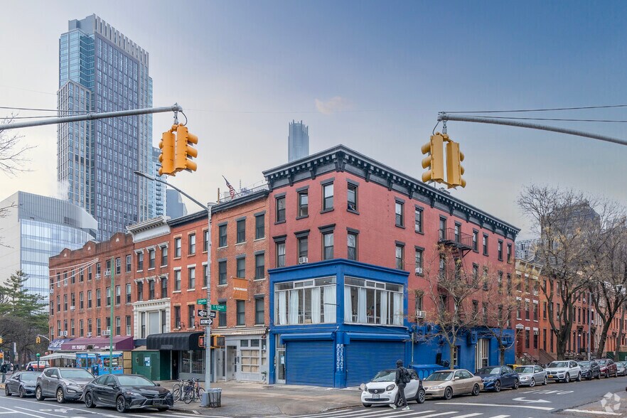 69 Lafayette Ave, Brooklyn, NY à louer - Photo de l’immeuble – Image 3 sur 8