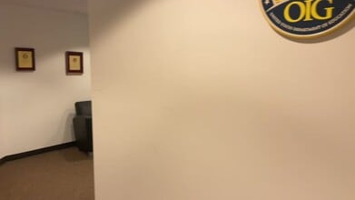 9050 Pines Blvd, Pembroke Pines, FL à louer - Vidéo sur l’annonce professionnelle 