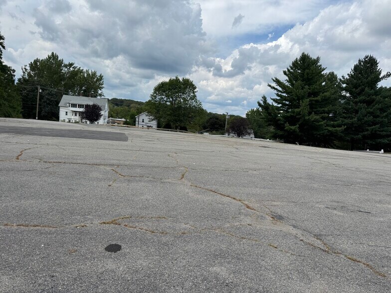 1418 Plainfield Pike, Cranston, RI à vendre - Autre – Image 2 sur 3
