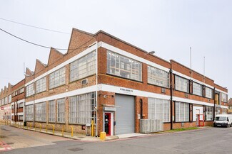 Plus de détails pour 3 Boundary Rd, Wembley - Industriel/Logistique à louer