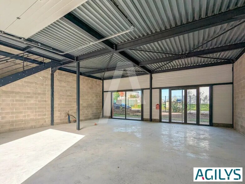 Local d'activités dans Marcoussis à vendre - Photo intérieure – Image 2 sur 9