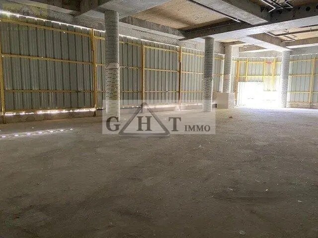 Local commercial dans Ivry-sur-Seine à louer - Photo intérieure – Image 2 sur 3