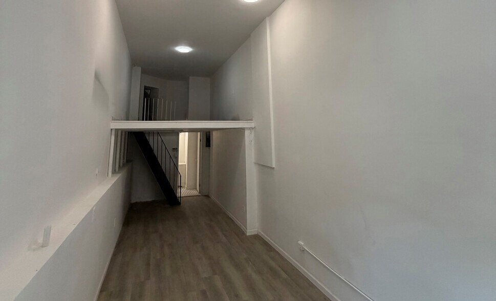 836 Washington Ave, Brooklyn, NY à louer - Photo de l’immeuble – Image 3 sur 5