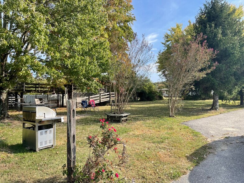 10165 Berry Rd, Waldorf, MD à vendre - Photo de l’immeuble – Image 2 sur 4