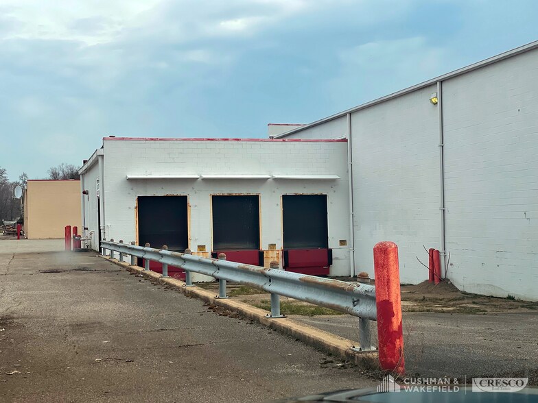 199 Gateway Ave, Conneaut, OH à vendre - Photo de l’immeuble – Image 3 sur 4