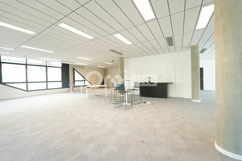 19 Rue Des Rosiéristes, Champagne-au-Mont-d'Or à louer - Photo intérieure – Image 3 sur 7