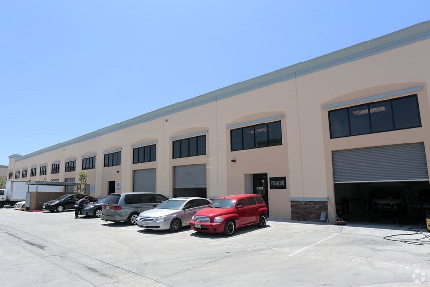 1773 W San Bernardino Rd, West Covina, CA à louer - Photo de l’immeuble – Image 3 sur 10