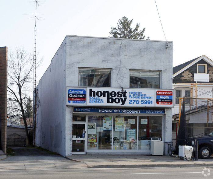 620 Lakeshore Rd E, Mississauga, ON à vendre - Photo principale – Image 1 sur 2