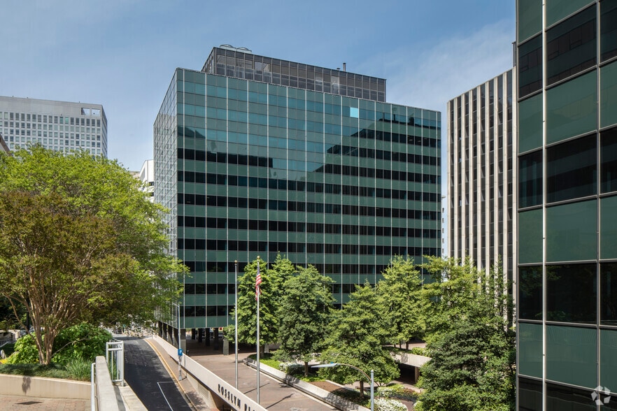 1621 N Kent St, Arlington, VA à louer - Photo de l’immeuble – Image 1 sur 6